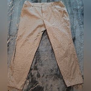 🔥NWOT- WOMEN'S BLACK LEOPARD PRINT CAPRI PANTS🔥 SIZE 22